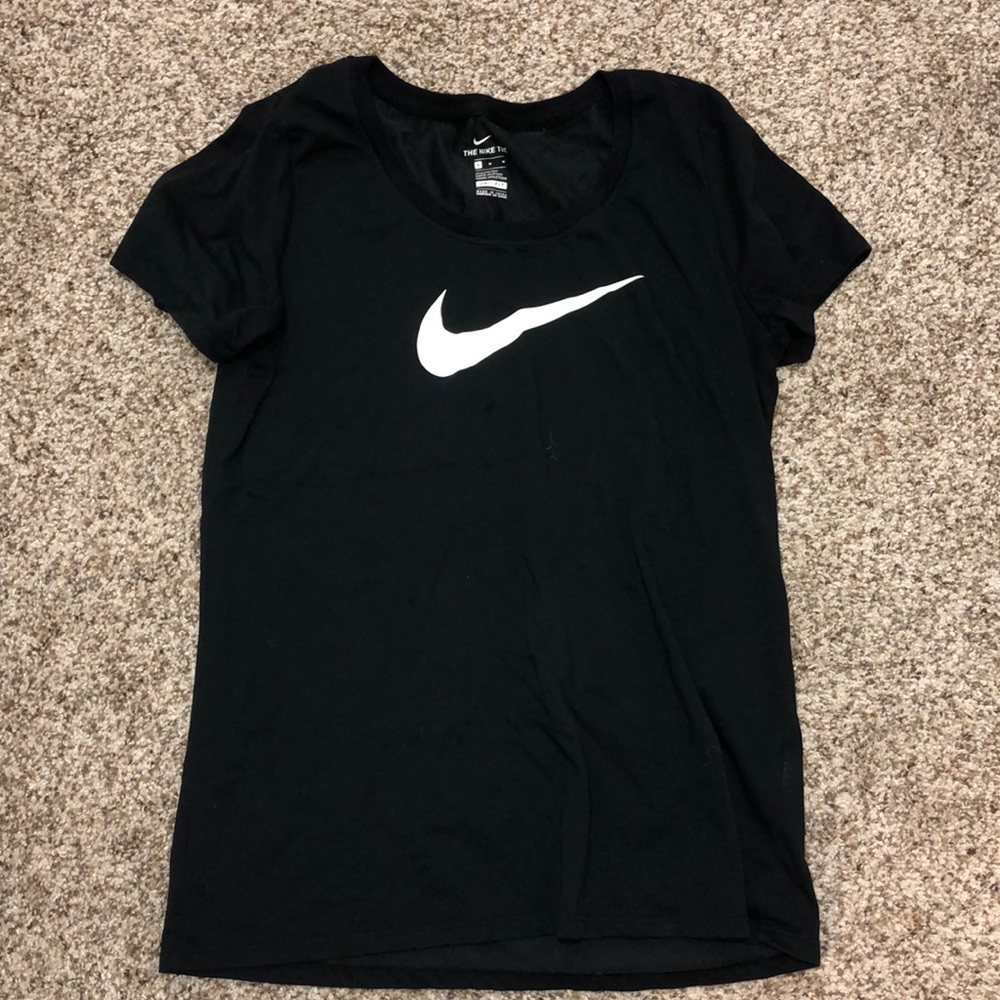 Black nike T-shirt